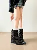 Bota de Cano Curto Feminina 2026 Nova Outono Versátil Fivela Bico Fino Bota Curta para Baixinhas com Salto Plataforma Franzida Empilhada