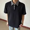 Camiseta de Manga Corta con Cuello en V, Diseño Falso de Dos Piezas con Parches de Cuadros para Hombre, Estilo Americano de Verano, Peso Pesado, Corta y Ancha, que Alarga la Altura, Camisa Polo de Manga Media con Hombro Normal