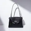 Nova bolsa de ombro elegante e versátil de 2026, clássica e única, perfeita para o dia a dia, com grande capacidade e design quadrado feita de couro genuíno