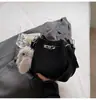 2025 Nova Bolsa de Balde de Luxo de Alto Padrão para Moda Feminina Versátil Bolsa de Ombro Cruzada para o Dia a Dia