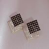 Brincos Geométricos Retrô Preto e Branco com Duplo Diamante da Coreia do Sul para Mulheres 2025 Novo Estilo Elegante Luxo Leve Brincos e Acessórios de Orelha Versáteis