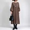 Vestido Largo Premium Estilo Japonés Otoño/Invierno 2026 Nuevo Cuello Redondo Manga de Farol Dobladillo Plisado, Moderno y Adelgazante