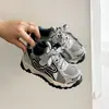 Nueva colección de otoño de zapatillas de malla para niños, transpirables y ligeras, diseñadas para niñas de 6 a 12 años, con suela antideslizante, y también disponibles como zapatillas casuales para niños
