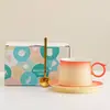 Taza de café de cerámica de alta gama, exquisita, estilo ins, con cuchara y platillo, juego de regalo, taza transfronteriza, regalo de empresa