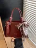 Bolso de Mano de Alta Gama Exquisito de Nicho Retro para Mujer 2026 Nuevo Estilo Coreano de Moda Textura Elegante Bolso Cruzado con Estilo para Dama