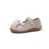 Zapatos de piel para niños 2026 nuevos zapatos de princesa para niñas primavera-verano con lazo, malla, transpirables, mocasines de corte bajo para niños pequeños