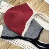 Otoño e Invierno Lindo y Dulce Sombrero Baotou para Mujer Estilo Coreano Moderno Compras Protección para los Oídos Cálida Cierre de Cordón Suave Lana Tejida Sombrero Lei Feng
