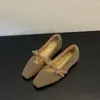 Zapatos Mary Jane para mujer con punta cuadrada, que cuentan con un tacón oculto, un estilo inspirado en Chanel y un nuevo diseño de invierno 2025 con forro afelpado y un detalle de lazo, exudando un aspecto elegante y peludo.