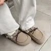 Zapatos de Pantufla de Piel con Moño Color Block Suaves, Cálidos y Cómodos 2025 con Tacón Medio Interno para Aumentar la Altura Piel de Vaca Exterior