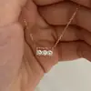 Collar con Colgante Triple Diamante Brillante para Mujer, Chapado en Plata 925 con Oro de 18K, Sencillo y Exquisito, Lujo Ligero, Sensación Fresca, Cadena de Hueso con Piedra Brillante, Versátil