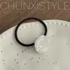 Acessórios de cabelo de celebridade da internet da Coreia do Sul, faixa de cabelo de flor de acrílico doce e versátil, corda de cabelo para rabo de cavalo baixo feminino, corda de cabelo para amarrar cabelo, corda de cabelo simples