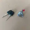 Adequado para os modelos Nissan Tiida C12 e Bluebird U15 de 2011-2015; inclui um cilindro de fechadura da porta dianteira esquerda e duas chaves