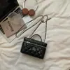 Elegante bolso de mano, moderno y versátil, nuevo modelo 2026, bolso de cadena acolchado estilo Chanel, bolso cruzado mini de hombro para mujer