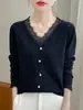 Camisa básica fina de tricô com renda nas bordas, corte justo, elegante e estilosa para mulheres, top suéter moderno e da moda