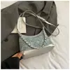 Bolsa da Moda Cravejada de Diamantes para Mulheres 2025 Novo Estilo Elegante Bolsa Dumpling Gypsophila Niche Fashion Bolsa Transversal Versátil