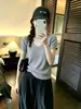 Camiseta de Tricô Manga Curta com Gola U para Mulheres, Direto da Fábrica, Estilo Coreano, Top Slim Fit, Guangzhou Shisanxing Em Estoque