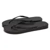 Chanclas antideslizantes engrosadas para mujer, calzado de verano para exteriores, zapatos de playa versátiles de moda ins, sandalias duraderas para parejas al por mayor