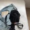 Bolsa de Ombro Lisa Estilo Coreano, Bolsa de Viagem Leve, Design Único Casual de Nicho, Bolsa Quadrada Pequena, Bolsa Transversal Casual Artística