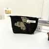 Bolsa de Cosméticos con Flor en Relieve de Gama Alta, Aspecto Elegante, Bolsa de Maquillaje de Gran Capacidad para Llevar, Bolsa de Cosméticos con Forro de Lona de Gran Capacidad