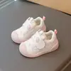 Sapatos para bebês, novos modelos de primavera e outono, sapatos para bebês iniciantes de 1 a 2 anos, sola macia, antiderrapantes, respiráveis