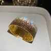 Pulseira Aberta Redonda Bordada com Diamantes Estilo Europeu e Americano Arco-Íris Estrelado, Pulseira de Luxo Leve de Alta Qualidade, Joia de Mão Personalizada Exagerada e Resistente