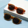 Gafas de sol de alta gama estilo europeo y americano, gafas de sol retro de moda para conducir con protección solar, gafas de sol de marco pequeño simple con protección UV