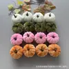 Decoraciones de calabaza de terciopelo artificial transfronterizas, adornos decorativos festivos de calabaza colorida envuelta en tela para Halloween, en stock al por mayor