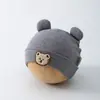Gorro de punto 3D con orejas de oso estilo coreano para bebé, suave y acogedor, con parche de oso, gorro para recién nacido para bebé en otoño e invierno