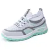 Sapatos femininos, tênis esportivos de tamanho grande para exportação, sapatos casuais de malha respirável, tênis de corrida femininos confortáveis com cadarço