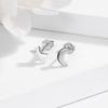 Aretes Asimétricos de Plata Esterlina S925 Estrella Luna Mini Aretes para Mujer Simples y Versátiles Plata Lisa Brillante Aretes de Estrella y Luna
