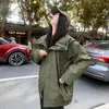 Chaqueta de Primavera y Otoño Estilo Hombre y Mujer Chaqueta Tipo Shell 2026 Nueva Popular Chaqueta para Personas Bajas con Capucha Holgada Versátil Nueva Ropa de Abrigo