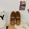 Pantuflas tipo mula de estilo británico para mujer, nueva colección otoño 2026, sandalias versátiles, cómodas, casuales y fáciles de usar de punta cerrada, pantuflas estilo Birkenstock