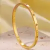Pulsera de Diamantes de Trébol de Cuatro Hojas de 4 mm Estilo Pareja para Mujer, Lujo Accesible y Pulsera de Acero de Titanio de Alta Gama con Diez Diamantes Completamente Diamantada que No Se Desvanece