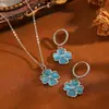 Set de Collar y Aretes de Trébol de Cuatro Hojas Chapado en Oro de 18 Quilates de Lujo Ligero para Mujer Cadena de Acero Inoxidable 304 Juego de Cierres para Aretes
