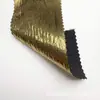 Tela satinada plisada con estampado de lámina dorada en toda la superficie, lavada para ser suave y brillante, arrugada para ropa deportiva de moda y vestuario escénico