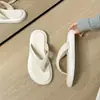 Elegantes chanclas de estilo francés con plataforma para mujer, adecuadas para usar al aire libre en el verano de 2026, versátiles y se pueden combinar con faldas, con suelas suaves y características antideslizantes