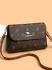 Bolso Pequeño Versátil de Piel Suave para Mujer 2025 Nuevo Lujo Accesible Bolso de Mano para el Trabajo Bolso para Madres de Mediana Edad Bolso de Hombro Cruzado de Moda