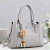 Bolsa Feminina de Couro Granulado de Cor Sólida para Comércio Exterior 2025 Nova Moda Bolsa Feminina Patchwork Grande Capacidade Bolsa de Ombro Transversal