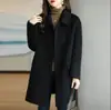 Nuevo Abrigo de Lana Otoño/Invierno 2026 de Longitud Media Grueso Estilo Coreano Cálido Holgado para Personas Bajas Ropa de Abrigo
