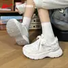Zapatillas de papá para mujer con mecanismo de retroceso 2026 nuevo verano de malla transpirable suela gruesa casual versátil zapatillas deportivas para mujer