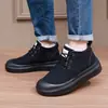 Novos Sapatos de Inverno Masculinos com Pelúcia para Manter o Calor Botas de Neve Transfronteiriças Sapatos Casuais e Confortáveis Masculinos com Sola Grossa Antiderrapante Sapatos de Pai