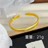 Joia de Ouro Areia de Herança Antiga Imitação de Ouro Sutra do Coração Pulseira Aberta para Mulheres Que Não Desbota por Muito Tempo Joia de Mão Versátil Retrô Venda por Atacado