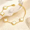 Estilo Lujo Ligero Pulsera de Acero de Titanio con Forma de Corazón y Trébol de Cuatro Hojas con Circonita Acero Inoxidable Color Duradero Joyería Galvanizada al Vacío Pulsera Elegante