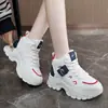 28313 Botas de nieve para mujer con suela gruesa, modelo de felpa de invierno más vendido, zapatos grandes de algodón del noreste, nuevo estilo 2026, superficie de cuero, impermeable, de caña alta