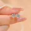 Pendientes Populares Transfronterizos de Circonita, Pendientes de Seis Garras, Moissanita en Forma de Corazón, Pendientes Geométricos en Forma de Corazón Estilo Europeo y Americano Simulados, Venta al por Mayor desde el Fabricante