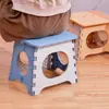 Taburete plegable de plástico para uso doméstico, resistente y duradero, taburete pequeño para niños, silla apilable portátil nueva, personalizable