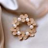 Broche Corsage Transfronterizo de Moda para Mujer, Broche de Mariposa Anti-Exposición, Corsage Nicho de Alta Gama Nuevo Estilo