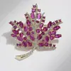 Xiliang Feizi Marca de Luxo Tourmaline Folha de Bordo Vermelha Zircônia Broche Novos Acessórios de Moda Lindo Corsage de Folha