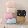 Bolsa de Armazenamento de Viagem Sincera, Bolsa de Maquiagem Acolchoada com Amor de Alto Valor, Bolsa de Armazenamento de Artigos de Higiene Pessoal de Viagem, Bolsa de Mão Portátil