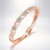 Pulseira de Amor Transfronteiriço para Mulheres, Fecho Oco de Coração com Coração Cravejado de Diamantes de Luxo Leve, Joia de Presente de Natal em Estoque